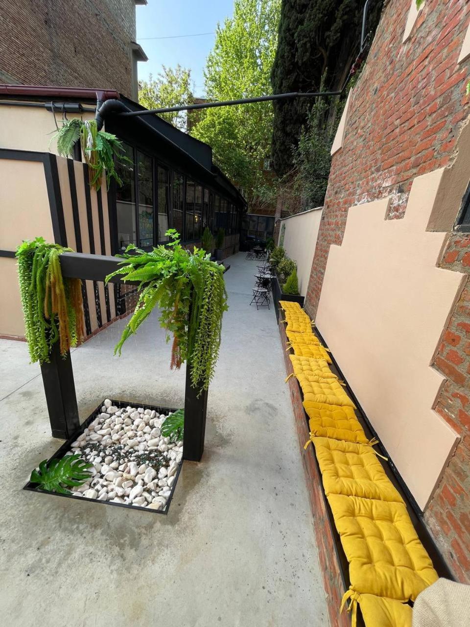 House Tale 1921 Hostel Tbilisi Exterior photo